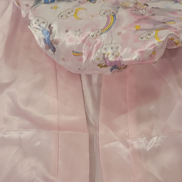 Cute Play satin Pink girl robe with pink sleeper hat, new, no tags, age size 8. - Picture 5 of 8